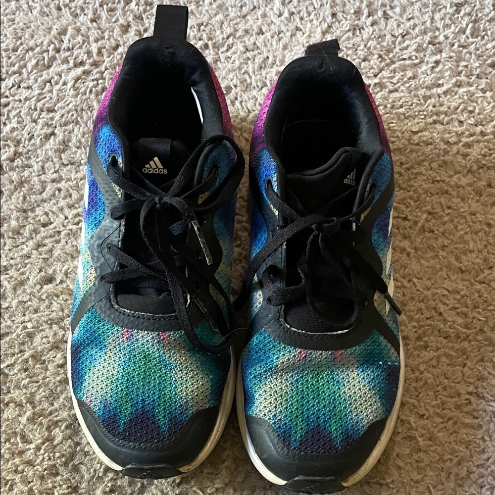 Adidas Sneakers